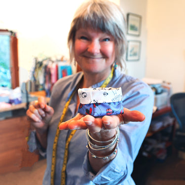 Reversible Tub Sewing Kit